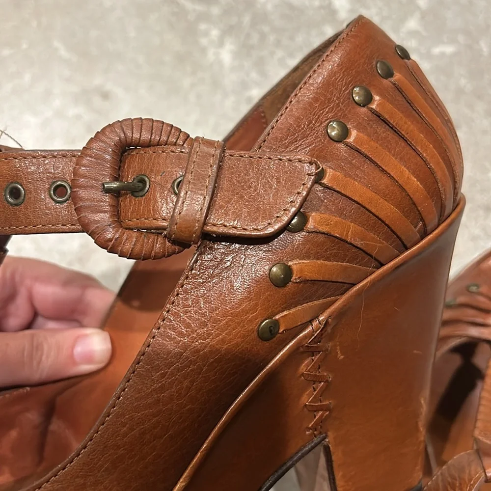 Rare Vintage Frye Studded Mary Jane Wedge/Platform Style Heels w/Brass Ring 10